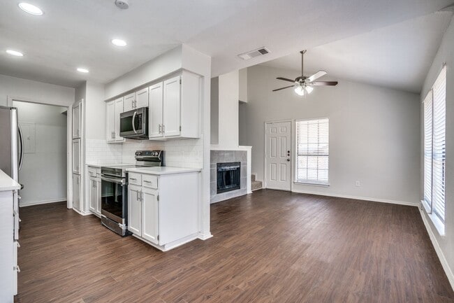 property at 115 Peachtree Ct