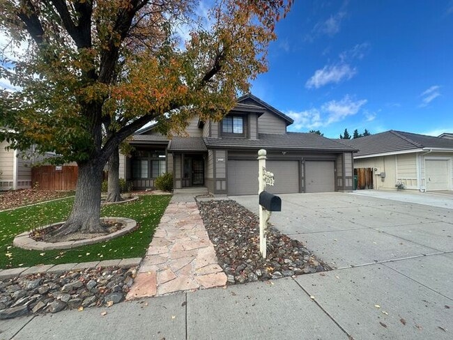 5375 Santa Rosa Ave in Sparks, NV - Building Photo - Building Photo