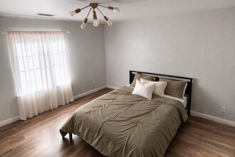 8432 Weatherwood St in Chino, CA - Building Photo - Building Photo