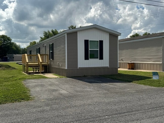 90 Peach St in Hopkinsville, KY - Building Photo - Building Photo