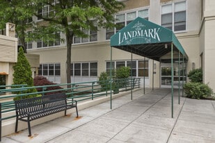 1 Landmark Sq in Port Chester, NY - Building Photo