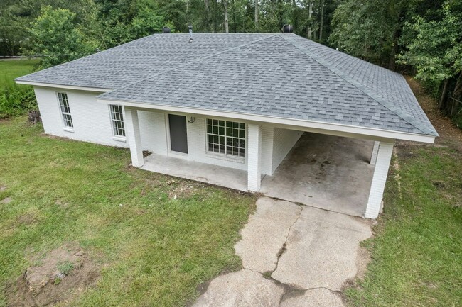 property at 6 Woods Ave