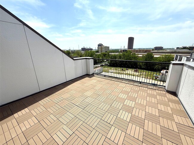 4627 Warwood Ln in Dallas, TX - Foto de edificio - Building Photo
