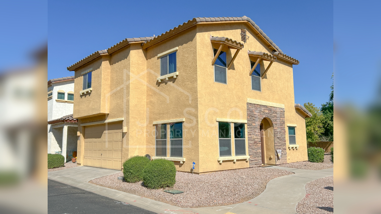 17676 W Langer Ln in Surprise, AZ - Building Photo