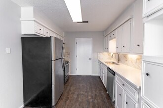 6135 38th St in Lubbock, TX - Building Photo - Building Photo