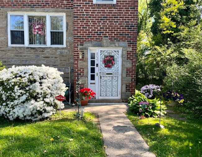 8027 Rodney St, Unit 8027 Rodney street