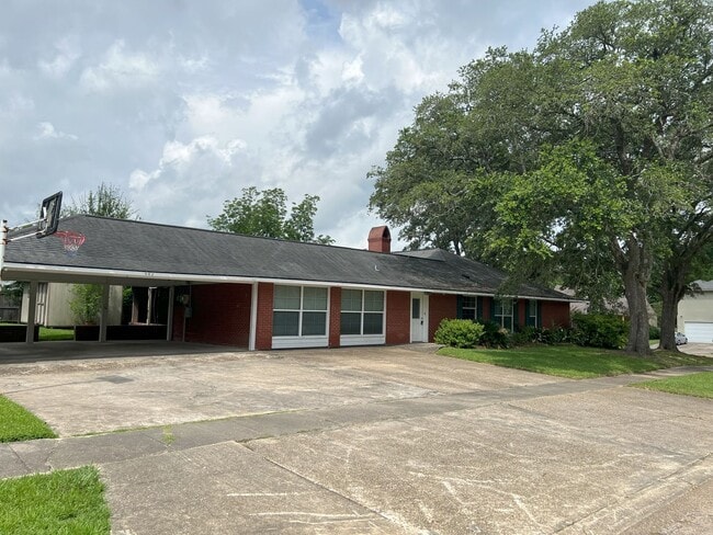 642 Barrosa Way in Baton Rouge, LA - Building Photo - Building Photo