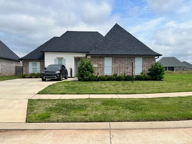 5137 Tensas Dr in Bossier City, LA - Building Photo - Building Photo
