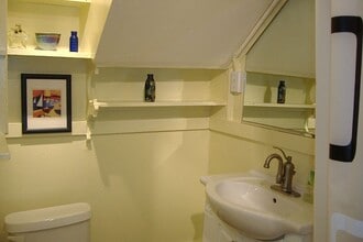 155 High St, Unit Second Floor in South Portland, ME - Building Photo - Building Photo