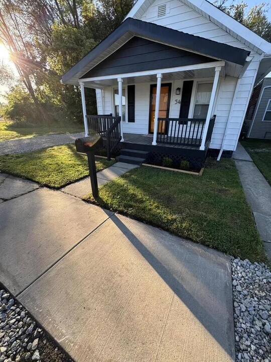 54 E Sylvania Ave in Toledo, OH - Building Photo