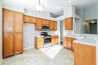 1985 Rapid Falls Dr in Yuba City, CA - Foto de edificio - Building Photo