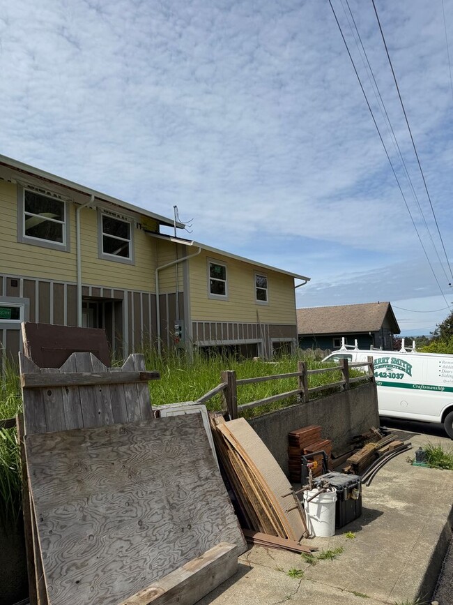 6442 Aspen Way in Eureka, CA - Building Photo - Building Photo