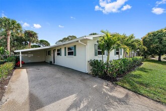 324 Tequesta Dr in Jupiter, FL - Building Photo - Building Photo