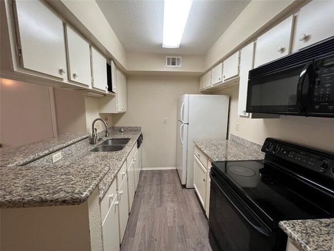 property at 2100 Wilcrest Dr