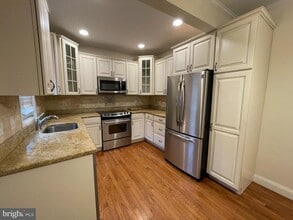 130 Manton St in Philadelphia, PA - Building Photo - Building Photo