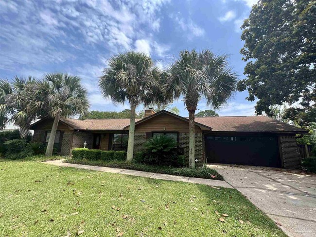 3021 Coral Strip Pkwy in Gulf Breeze, FL - Foto de edificio - Building Photo