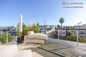 611 N Virgil Ave in Los Angeles, CA - Foto de edificio - Building Photo