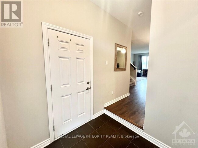 213 Bandelier Way in Ottawa, ON - Building Photo - Building Photo