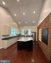 10512 Norman Ave in Fairfax, VA - Building Photo