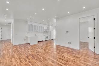 1121 Folsom St in San Francisco, CA - Building Photo - Building Photo