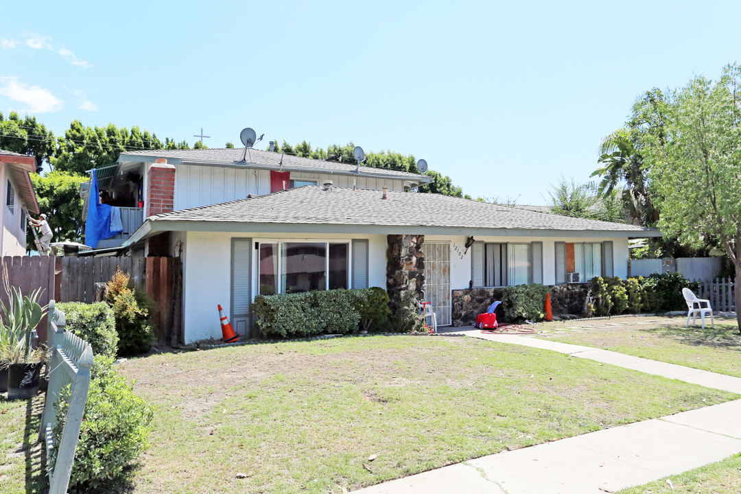 12102 Laguna St in Garden Grove, CA - Building Photo