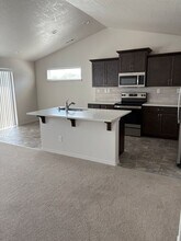 4237 Wood Ct in Moses Lake, WA - Building Photo - Building Photo