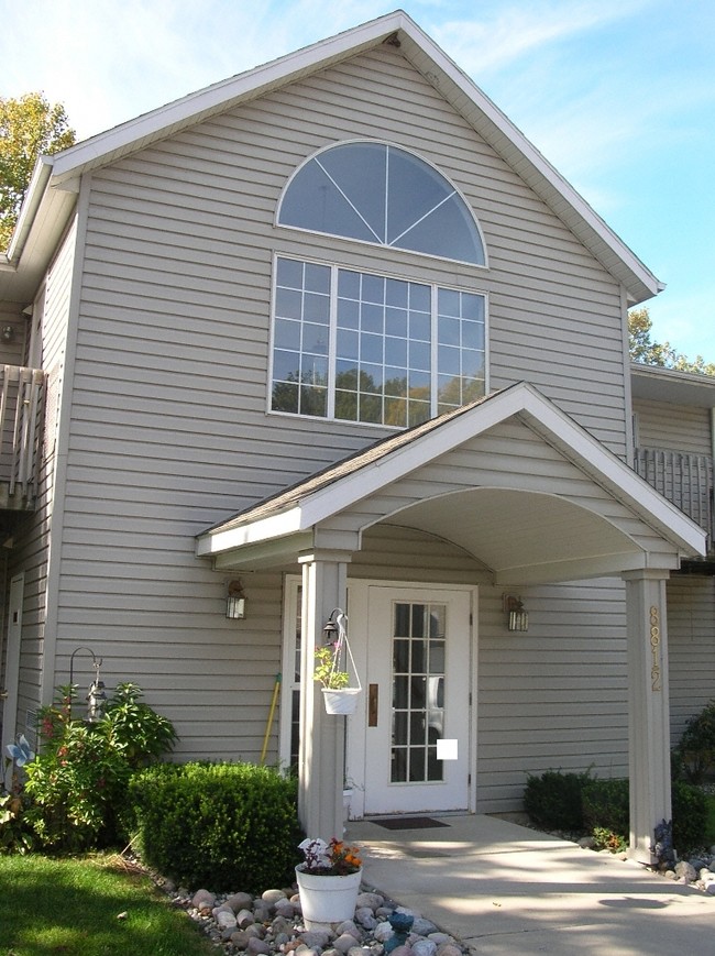 Stone Creek Apartments in Holland, MI - Foto de edificio - Building Photo