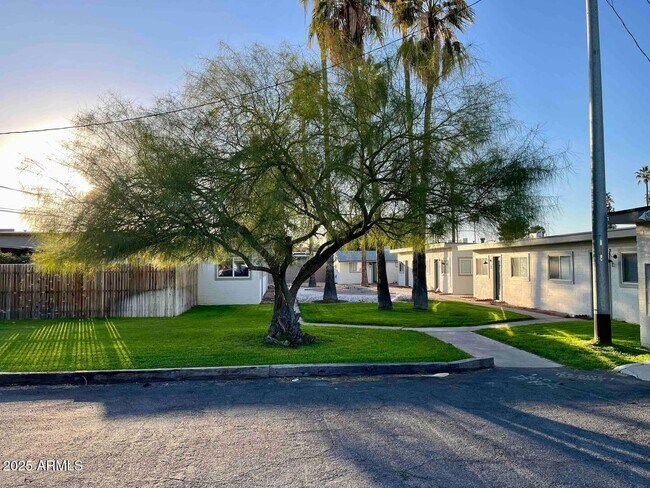 property at 4422 N Longview Ave