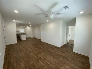 408 E Day St in Denison, TX - Building Photo - Building Photo