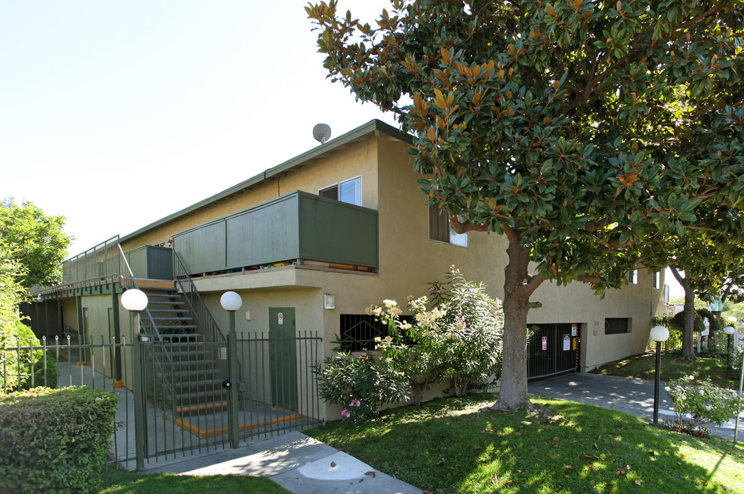 South Park Apartments in Anaheim, CA - Building Photo