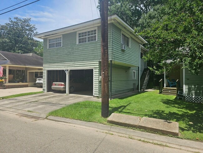 property at 406 Wilson St