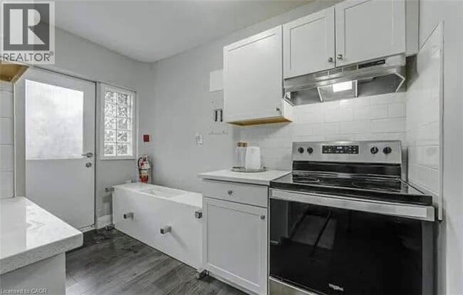 83 Gibson Ave in Hamilton, ON - Building Photo - Building Photo