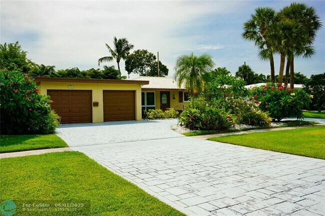 property at 201 SW 7th Ave