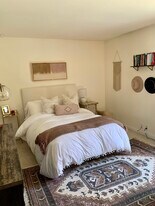 2607 Pirineos Way, Unit 101 in Carlsbad, CA - Building Photo