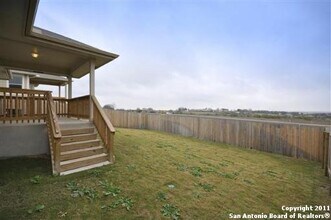 221 Country Vale in Cibolo, TX - Building Photo - Building Photo