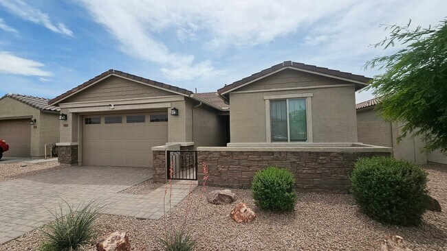 property at 40915 W Agave Rd