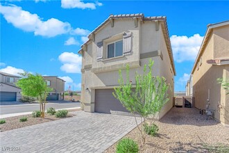 10059 Indigo Cliffs St in Las Vegas, NV - Building Photo - Building Photo