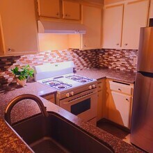 1190 S Winery Ave, Unit 143 in Fresno, CA - Building Photo - Building Photo