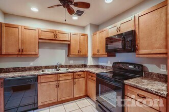 3516 W McElroy Ave in Tampa, FL - Building Photo - Building Photo