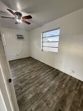 1212 SW 7th St in Miami, FL - Foto de edificio - Building Photo