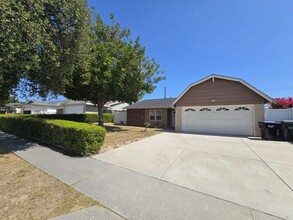 3012 E Hollingworth St in West Covina, CA - Building Photo - Building Photo
