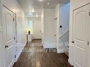 2705 W Windtree Dr in Flagstaff, AZ - Building Photo - Building Photo