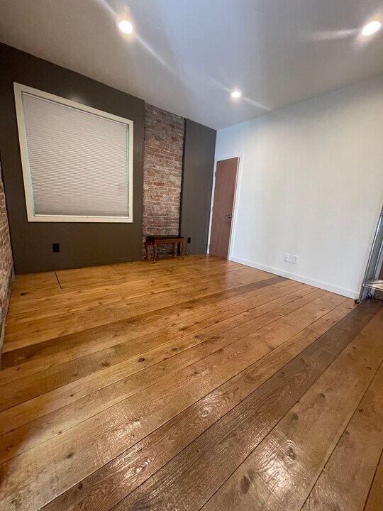 60 Elmwood Ave in Buffalo, NY - Building Photo