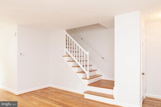 2812 S Abingdon St in Arlington, VA - Building Photo - Building Photo