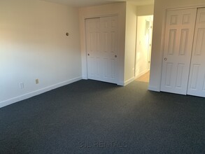 1105 Lexington St in Waltham, MA - Building Photo - Building Photo