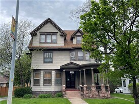 31 N Goodman St in Rochester, NY - Building Photo