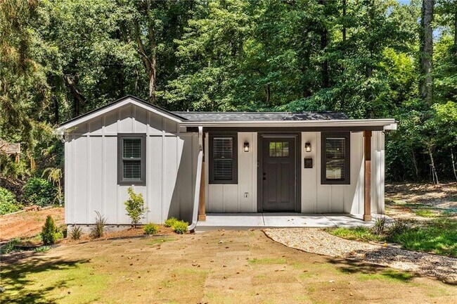 30 Pine Ridge Rd SE