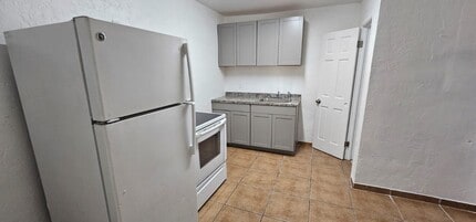 5937 Taft St in Hollywood, FL - Building Photo - Building Photo