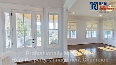 5401 Orton Point Rd in Wilmington, NC - Building Photo - Building Photo