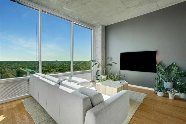 923 Peachtree St NE in Atlanta, GA - Building Photo - Building Photo